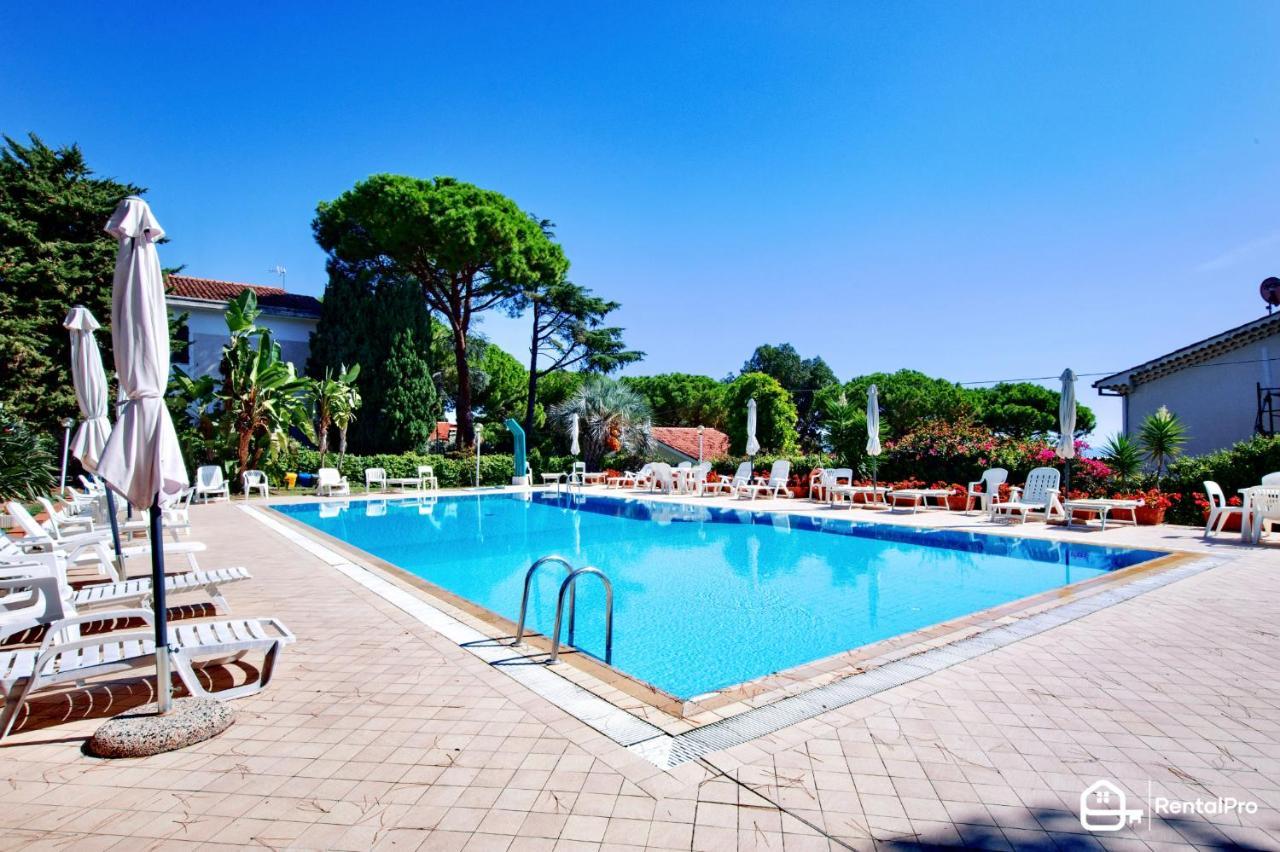 Free Parking-Sea View, With Pool & Garden Διαμέρισμα Σαν Ρέμο Εξωτερικό φωτογραφία